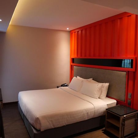 T2 The Portal Sukhumvit Hotel Bangkok Exterior photo