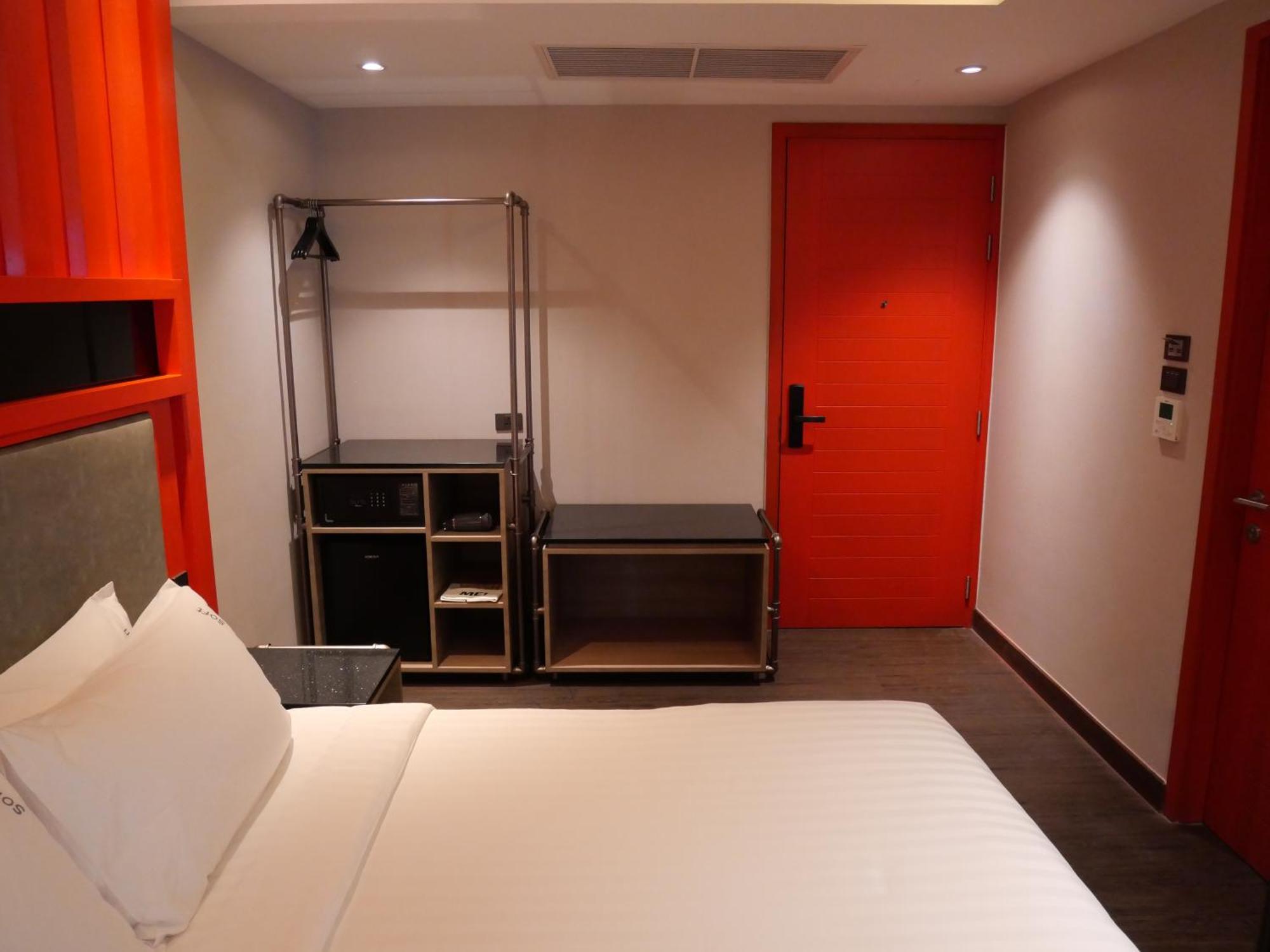 T2 The Portal Sukhumvit Hotel Bangkok Exterior photo