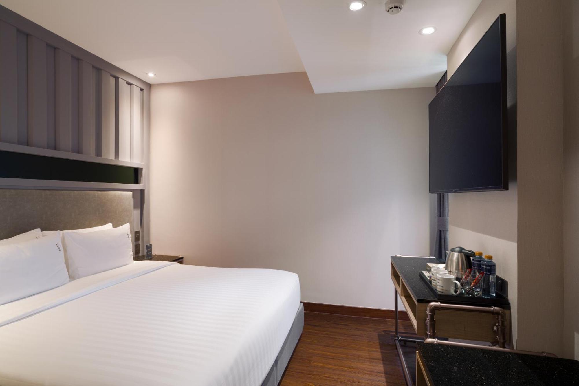 T2 The Portal Sukhumvit Hotel Bangkok Exterior photo